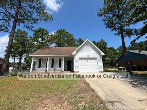 209 Eppingdale Dr, Spring Lake, NC, 28390-1526 | Card Image