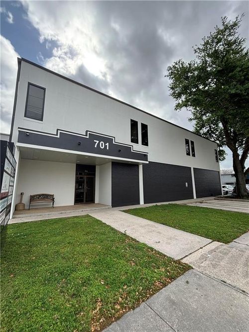 ste-203-701 Papworth Ave, Metairie, LA, 70005-4923 | Card Image