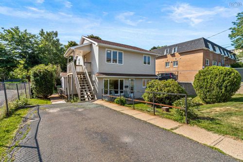82 Rufus Ave, Halifax, NS, B3N2L9 | Card Image