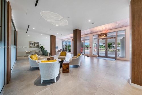 2-1207-320 Seaview Ct, Marco Island, FL, 34145-2949 | Card Image