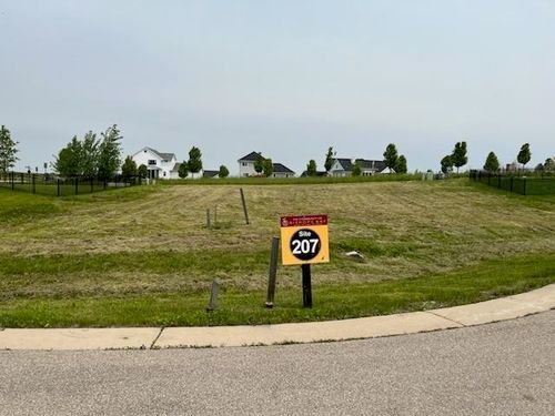L207 Eagle Prairie Ct, Waunakee, WI, 53597 | Card Image