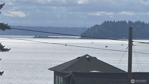 1562 Cole St Se, Port Orchard, WA, 98366-8593 | Card Image