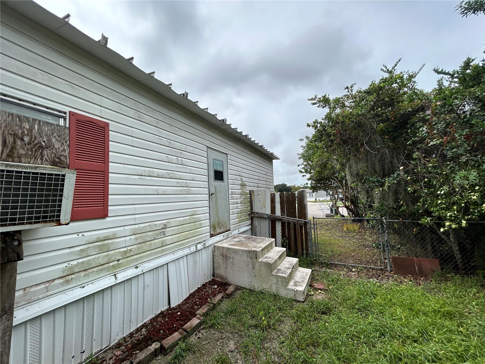 Pinewood Ct, South Daytona, FL 32119