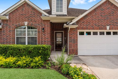15219 Scenic Forest Dr, Conroe, TX, 77384-3803 | Card Image