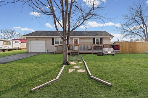 205 N Coats St, Norborne, MO, 64668-1101 | Card Image