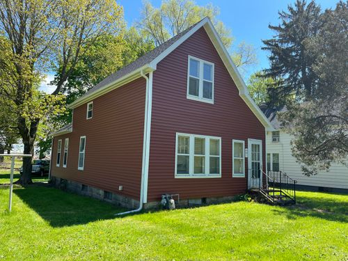 861 Paw Paw Ave, Benton Harbor, MI, 49022-2771 | Card Image