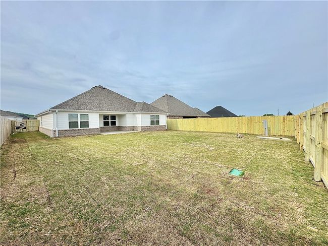Fully fenced backyard | Image 23