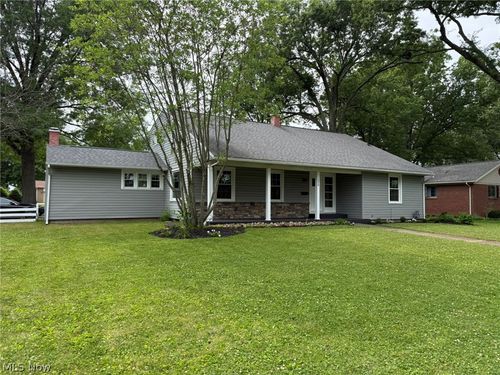 220 S Grant St, Dover, OH, 44622-2013 | Card Image