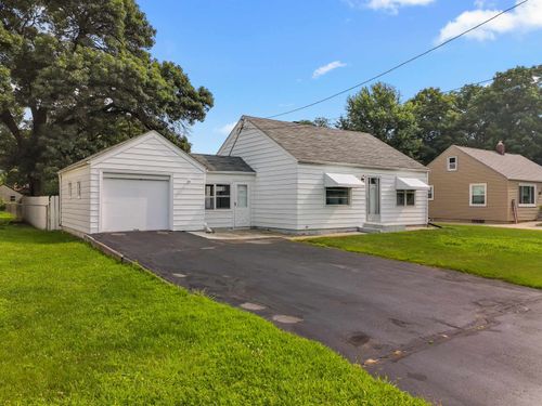 608 Wayne Dr, Machesney Park, IL, 61115-2961 | Card Image