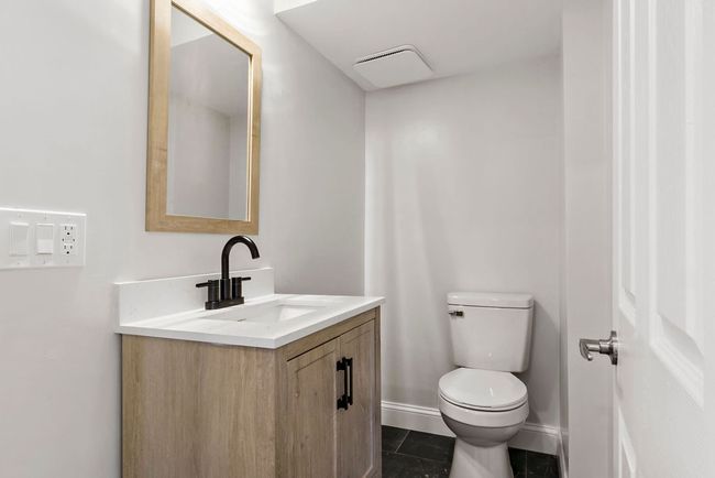 1 - 31 Farnum Pike, Condo with 3 bedrooms, 2 bathrooms and 2 parking in Smithfield RI | Image 9