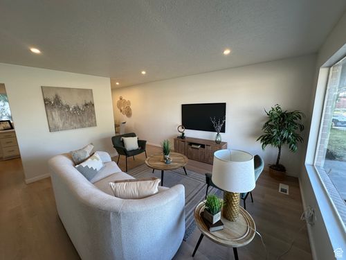 9993 S Barium Ln, Sandy, UT, 84094-4658 | Card Image