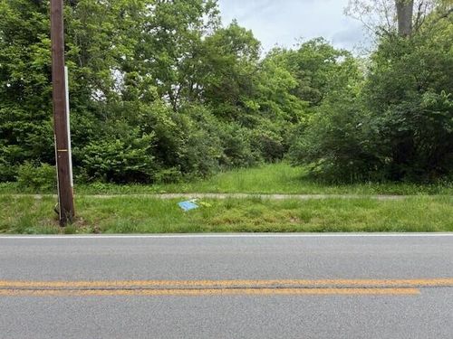 896 Tyrone Pike, Versailles, KY, 40383-1323 | Card Image