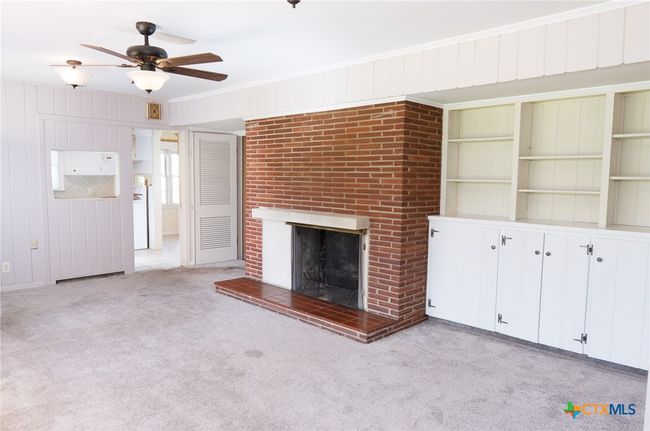 1307 N Main St, House other with 3 bedrooms, 2 bathrooms and null parking in Victoria TX | Image 13