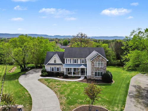 1323 Stonehenge Dr, Maryville, TN, 37803-8333 | Card Image