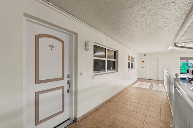 Front Entrance | Image 5