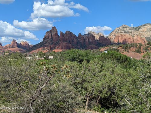 40 Blackhawk Ln, Sedona, AZ, 86336-6279 | Card Image