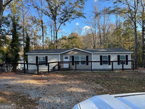215 Poplar Cir, West Point, GA, 31833-5717 | Card Image