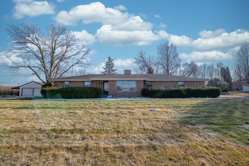 2625 4 1/2 Mile Road, Caledonia, WI, 53403 | Card Image