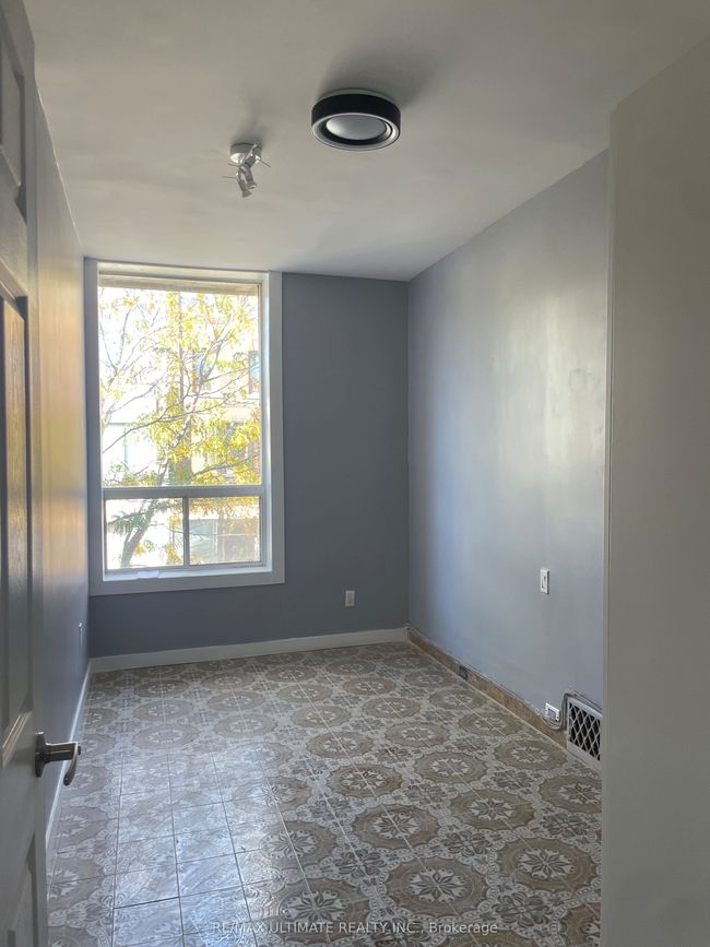 2 - 1275 Bloor St W, Home with 0 bedrooms, 0 bathrooms and null parking in Toronto ON | Image 10