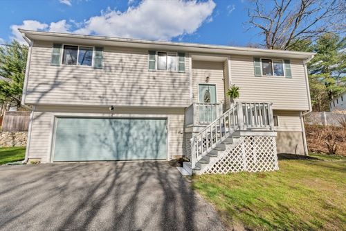 1 East St, North Reading, MA, 01864-2962 | Card Image
