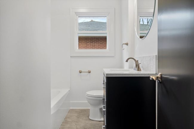 1109 Hovey Ave, Home with 2 bedrooms, 1 bathrooms and null parking in Normal IL | Image 11