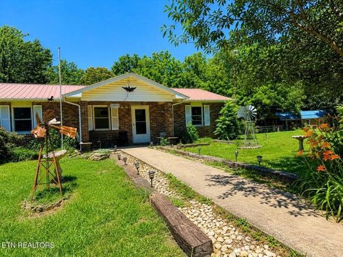 1070 Wright Place Rd, Jamestown, TN, 38556-2301 | Card Image