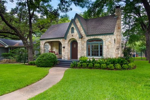 2108 Robinhood Trl, Austin, TX, 78703-2134 | Card Image