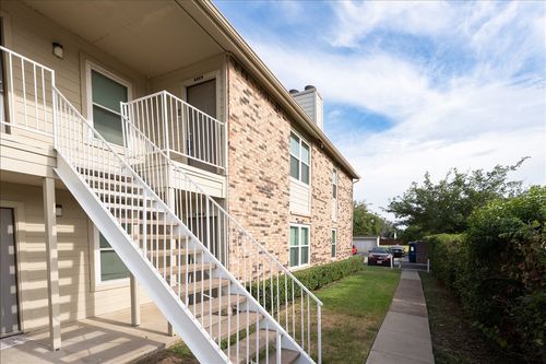516-2200 E Trinity Mills Rd, Carrollton, TX, 75006-1889 | Card Image