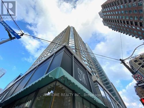 1714-155 Yorkville Avenue, Toronto (Annex), ON, M5R1C4 | Card Image