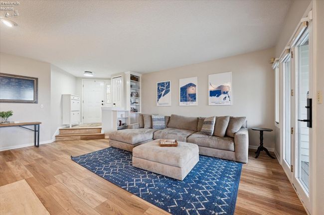 608 Monument Vw, Condo with 2 bedrooms, 3 bathrooms and 1 parking in Marblehead OH | Image 4