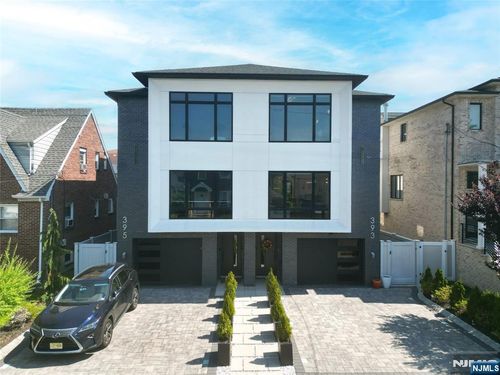 393 Lincoln Ave, Cliffside Park, NJ, 07010-1804 | Card Image