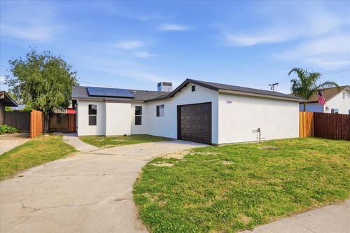 2020 Aspen St, Selma, CA, 93662-2404 | Card Image
