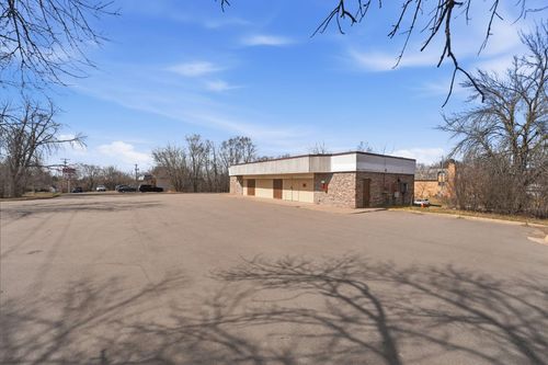 2491 County Road E E, White Bear Lake, MN, 55110-4807 | Card Image