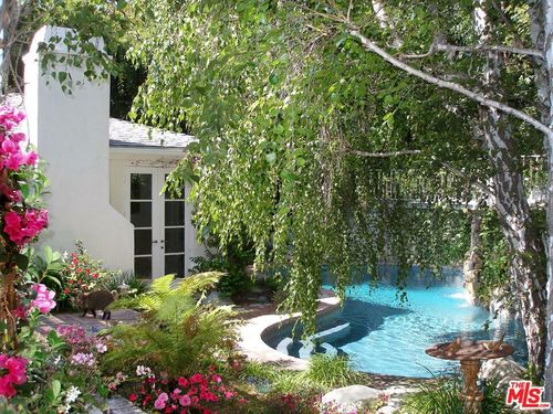 1619 Marmont Ave, LOS ANGELES, CA, 90069-1621 | Card Image