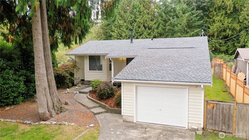 16420 W Lake Goodwin Road, Stanwood, WA, 98292 | Card Image