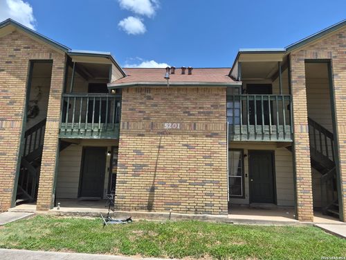 3-5201 Meadow Fld, San Antonio, TX, 78250-4525 | Card Image