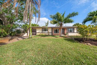 433 S Neptune Drive, House other with 4 bedrooms, 3 bathrooms and null parking in Satellite Beach FL | Image 1