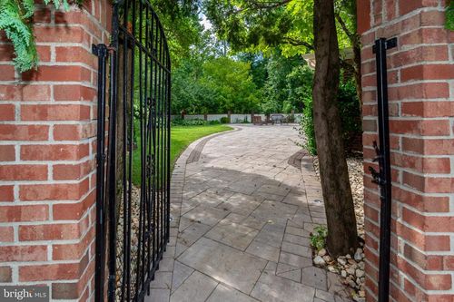 5 Nottingham Cir, Princeton, NJ, 08540-7094 | Card Image