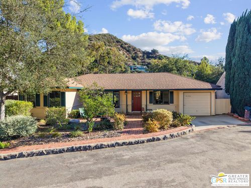 3150 Charing Cross Pl, Glendale, CA, 91206-1446 | Card Image