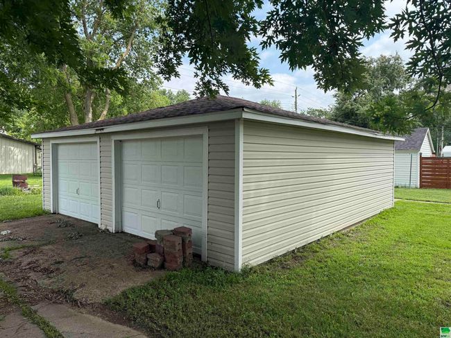 325 Salem St, House other with 2 bedrooms, 1 bathrooms and null parking in Whiting IA | Image 4