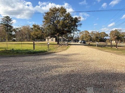 14015 Ledoux Ln, Denham Springs, LA, 70726-7267 | Card Image