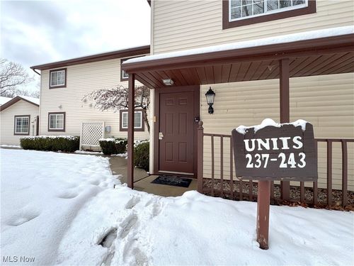 237 Greenbriar Ct, Euclid, OH, 44143-2437 | Card Image