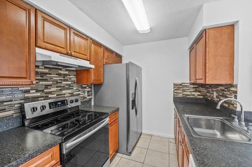 204-10461 Nw 7th St, Pembroke Pines, FL, 33026-5988 | Card Image