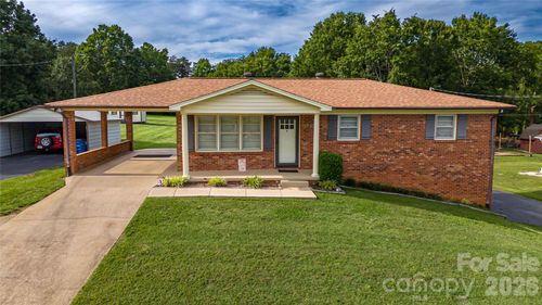 3461 Greentree Acres Rd, Valdese, NC, 28690-9457 | Card Image