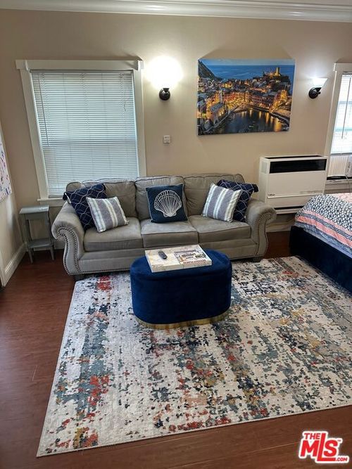 apt-6-1025 Locust Ave, Long Beach, CA, 90813-3247 | Card Image