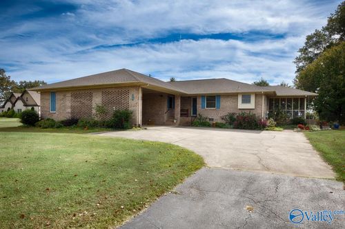 156 County Lake Rd, New Market, AL, 35761-9516 | Card Image