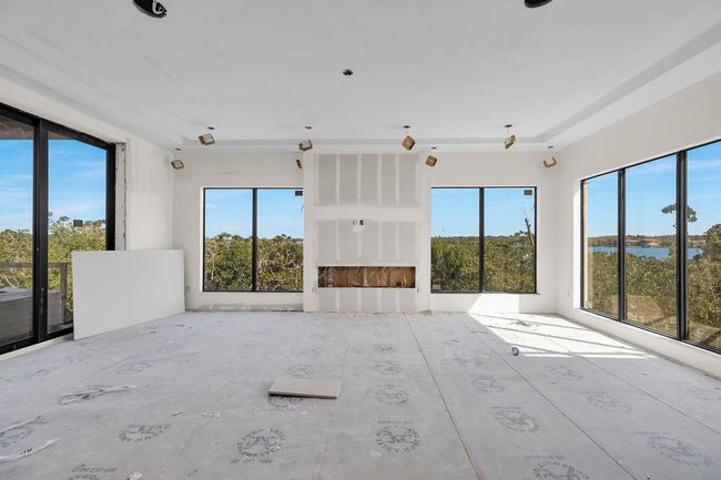 Great Room with Tray Ceilings | Image 12