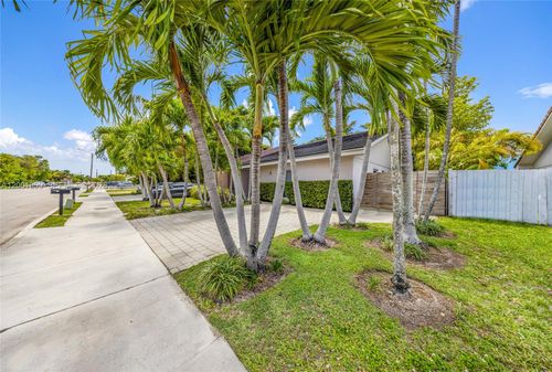 72 Sw 113th Ave, Sweetwater, FL, 33174 | Card Image