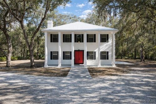 8563 N Maple Avenue, Crystal River, FL, 34428 | Card Image