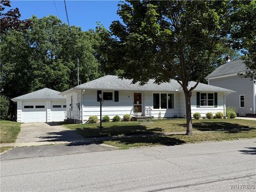 37 Holland Ave, Lancaster, NY, 14086-2204 | Card Image